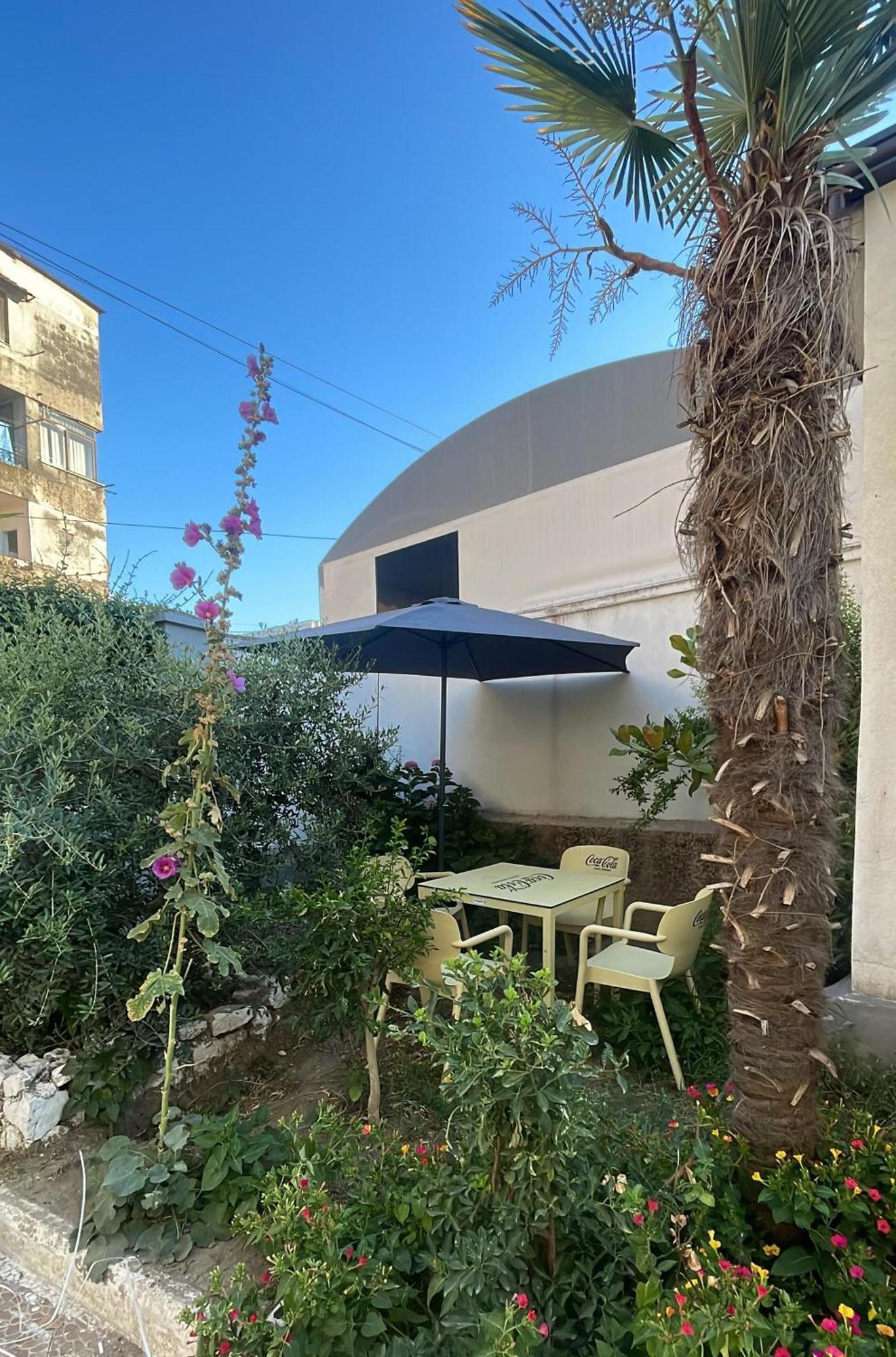 Las Palmas Guesthouse Шкодер Экстерьер фото